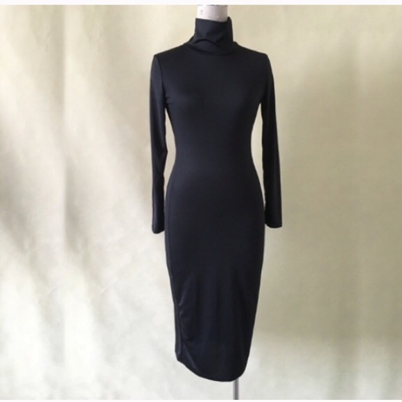 NEW! Form-Fitting Bodycon Dress - Picture 3 of 4